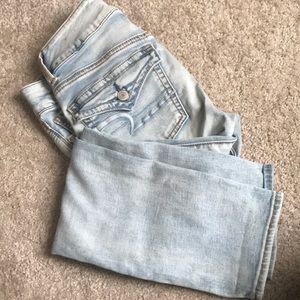 Ankle cropped jeans